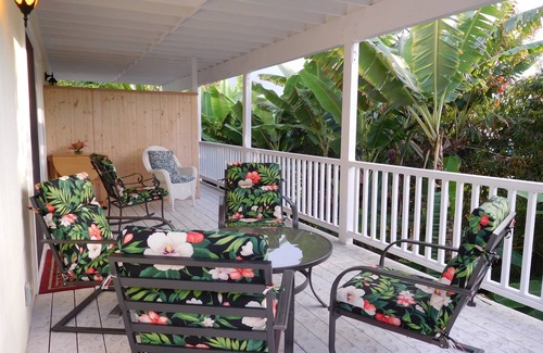 Kalaoa House | Wir sprechen Deutsch. Lovely studio with kitchenette, spacious lanai,TV and WiFi