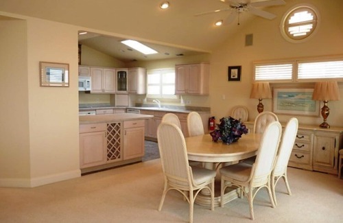 Gold Coast Condo | Wireless Internet, TV, Cable, Central A/C, Deck, Parking and More!