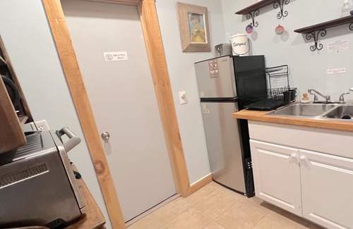 Hartland House | Wise Pines Renovated Barn [Bunkhouse]