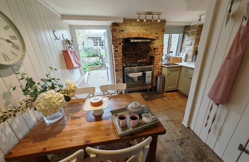 Fairford House | Wishbone Cottage in the Cotswolds