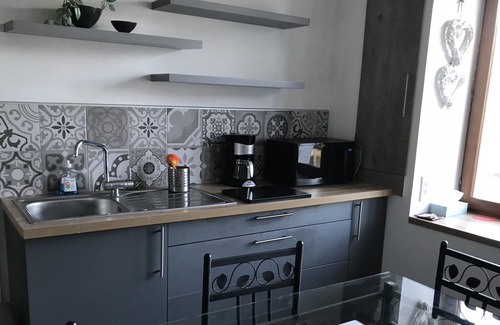 Dompierre-les-Eglises Apartment | Wisteria Cottage suitable for 3 adults.