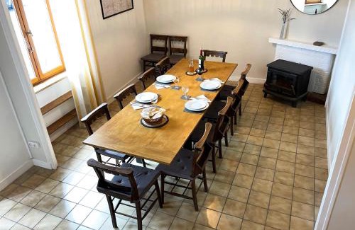 St Denis de Gastines House | Wisteria Gites