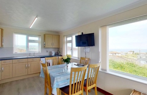 Hayle Cottage | With the stunning stretch of the south west coast path that runs from Hayle estuary to Godrevy