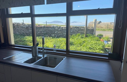 Stromness Cottage | Withi-Gill - Cottage - Bay of Ireland Views