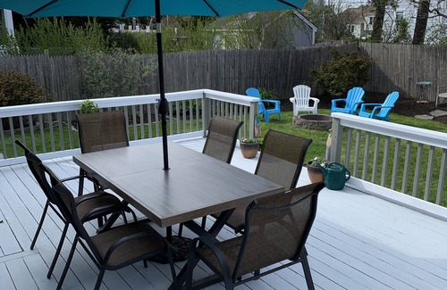 Sandwich House | Within walking distance to beaches, restaurants & shops. Great family getaway.