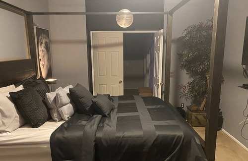 Bloomington House | Witts Carlton Resort like staycation!