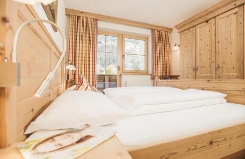 Zell am Ziller Hotel | Wohlfühl Ferien-Heim Aparthotel 4 Sterne