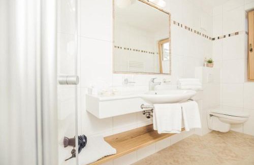 Zell am Ziller Hotel | Wohlfühl Ferien-Heim Aparthotel 4 Sterne