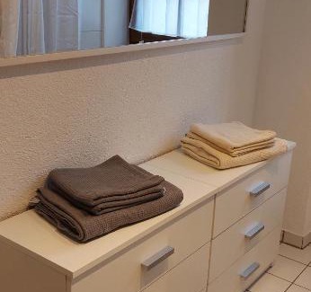 Dohna Apartment | Wohlfühlwohnung zum Entspannen in ruhiger, aber verkehrsgünstiger Lage am Stadtrand von Dresden
