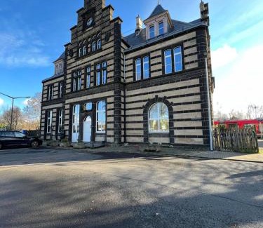 Verbandsgemeinde Pellenz Apartment | Wohnen wie im Schloss! Alter Bahnhof Kruft