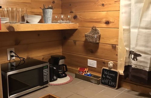 Wellston Hotel | Wolf Den at The Black Bear Inn! Satellite, WiFi, Near River & Hiking Trails!