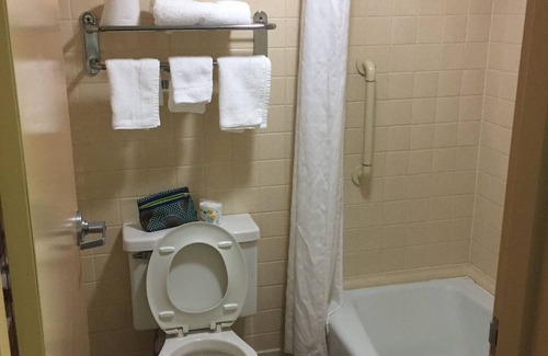Sandusky South Hotel | Wolf Inn Hotel