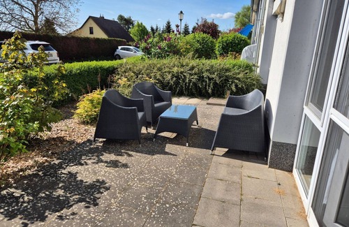 Stolpe Apartment | Wolgast LH-108 - Spacious vacation apartment Landhof Wolgast LH-108 in a quiet location