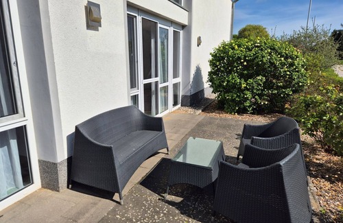 Stolpe Apartment | Wolgast LH-108 - Spacious vacation apartment Landhof Wolgast LH-108 in a quiet location