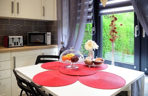 Bramcote House | Wollaton Haven for Family and Contractors