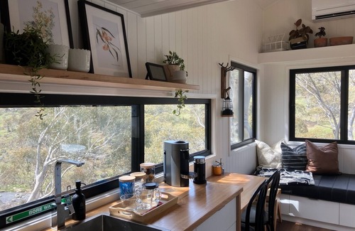 Moonbah Cottage | Wombat - Beautiful Secluded Tinyhouse close to the Ski resorts, Snowy Mountains
