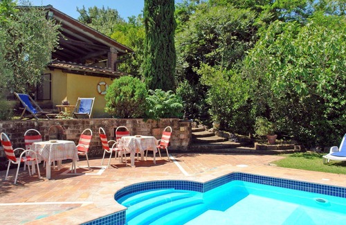Montopoli in Val d'Arno Villa | Wonderful private villa for 9 guests with private pool, WIFI, TV, patio and pets allowed