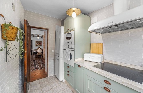 Galaroza House | Wonderful 17th Century 5 Bedroom House with Large Gardens, Pool and Sauna