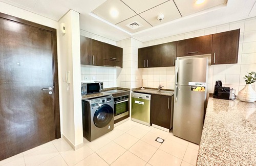 Al Sufouh 2 Apartment | Wonderful 1BR Apt with Marina View