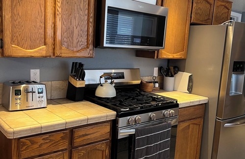 Medford House | Wonderful 3-bedroom house in terrific East Medford location on a cul-de-sac