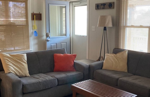 Duck Cottage | Wonderful Cottage Just Steps From The Ocean!