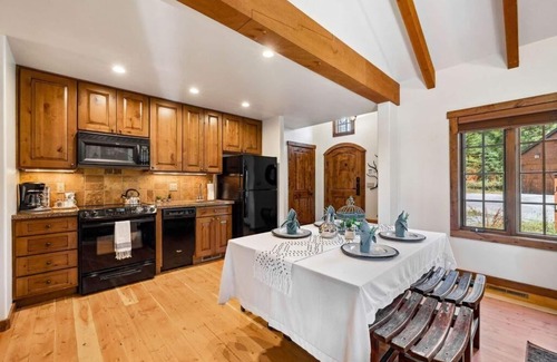 Tamarack Cottage | Wonderful Cottage |Ski In/Out | Private Hot Tub