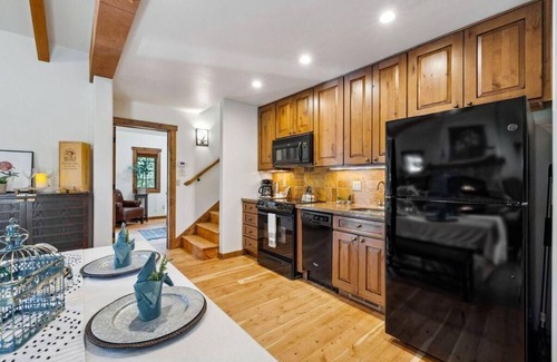 Tamarack Cottage | Wonderful Cottage |Ski In/Out | Private Hot Tub