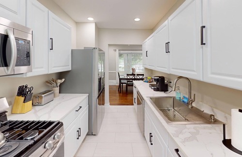 Atlanta House | Wonderful Family Friendly Stay Near Downtown ATL