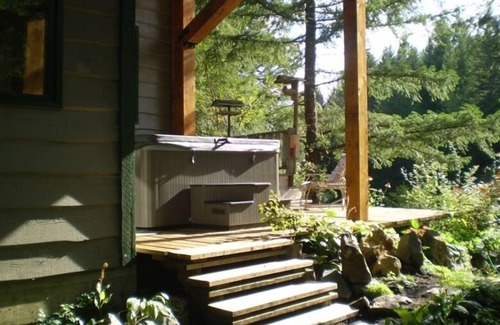 Pinecrest Estates House | Wonderful Family house, Private Hot Tub, Close to Beach