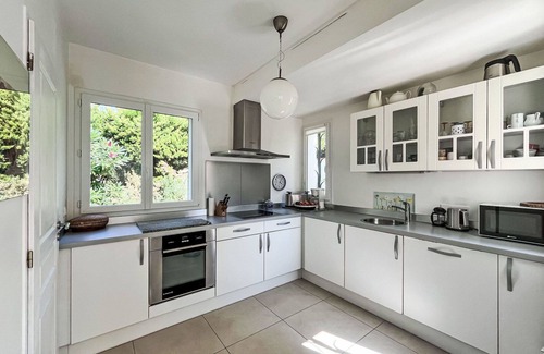 Montesquieu-des-Alberes House | Wonderful private villa for 6 people with A/C, private pool, WIFI, TV and patio