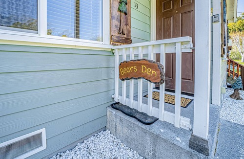Orick Apartment | Wonderful getaway near the beach & hiking with kitchenette - wildlife sightings