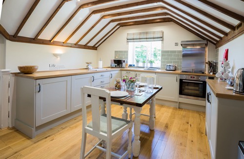 Haverfordwest Cottage | Wonderful holiday cottage, peaceful location with indoor heated swimming pool