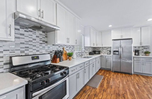Los Angeles House | Wonderful Home near DTLA/Crypto Arena/Universal Studio