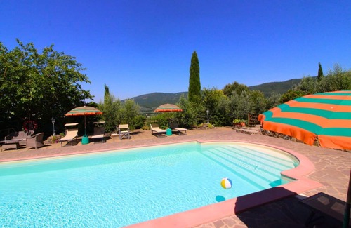 Polvano Villa | Wonderful private villa for 4 guests with A/C, private pool, WIFI and TV, close to Cortona