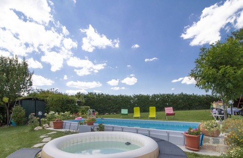 Foiano della Chiana House | Wonderful private villa with WIFI, A/C, hot tub, private pool, TV, patio, pets allowed and parking