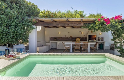 Santa Reparata House | Wonderful private villa for 6 people with WIFI, A/C, private pool, TV and terrace