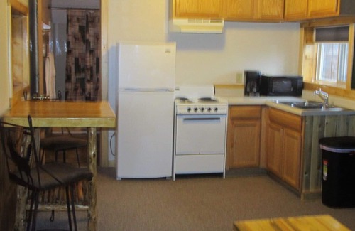 Wapiti Cabin | Wonderful Mountain Views