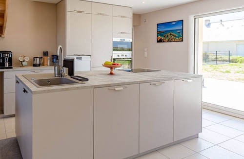 Bretteville-sur-Ay House | Wonderful private villa for 4 guests with WIFI, TV, terrace and parking