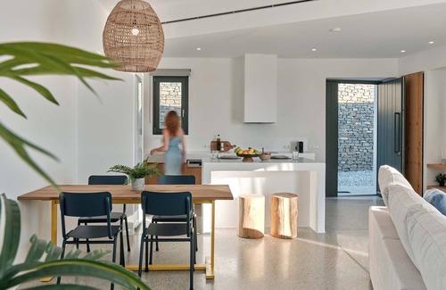 Krotiri Villa | Wonderful Paros Villa | Villa Cascada | 6 Bedrooms | Private Infinity Pool |.