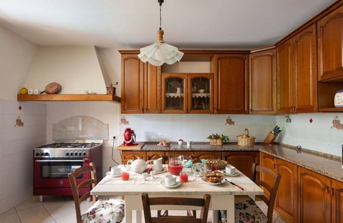 Borgo San Lorenzo Villa | Wonderful private villa for 8 people with WIFI, private pool, TV, pets allowed and parking