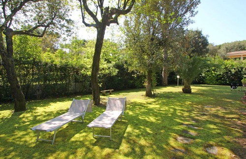 Poveromo Villa | Wonderful private villa with A/C, WIFI, TV, veranda and pets allowed, close to Forte Dei Marmi