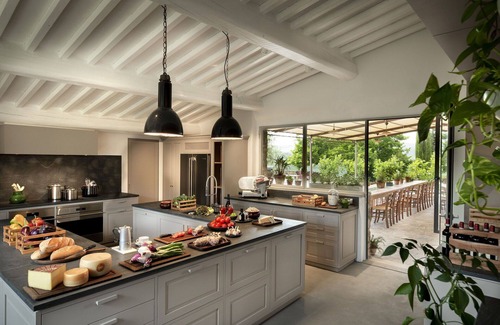 Greve in Chianti Villa | Wonderful private villa for 21 guests with A/C, private pool, WIFI and TV