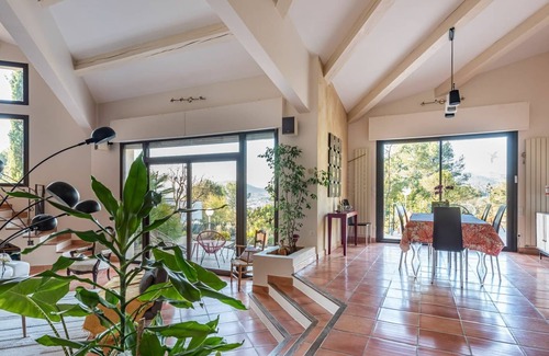 La Bouilladisse House | Wonderful private villa for 6 people with WIFI, private pool, TV, terrace and parking