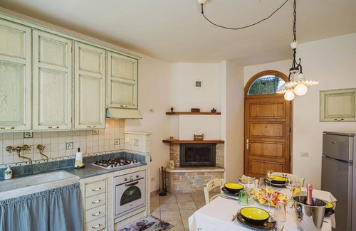 Stazzema House | Wonderful private villa for 4 guests with WIFI, TV, terrace, pets allowed and parking