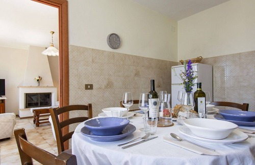 Montefegatesi House | Wonderful private villa with WIFI, private pool, TV, patio, pets allowed, panoramic view and par.
