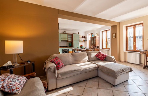 Rocca D'Arazzo House | Wonderful private villa for 6 guests with private pool, WIFI, TV, patio and pets allowed