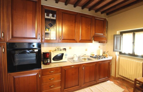Loro Ciuffenna Villa | Wonderful private villa with WIFI, private pool, TV, pets allowed and parking, close to Arezzo