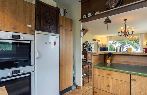 Plestin-les-Greves House | Wonderful private villa for 12 people with WIFI, TV, patio, pets allowed and parking