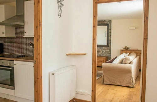 Breakish House | Wonderful private villa for 6 people with WIFI, TV, patio, pets allowed and parking