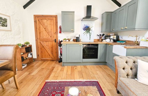 Struan House | Wonderful private villa for 2 people with WIFI, TV, patio and panoramic view